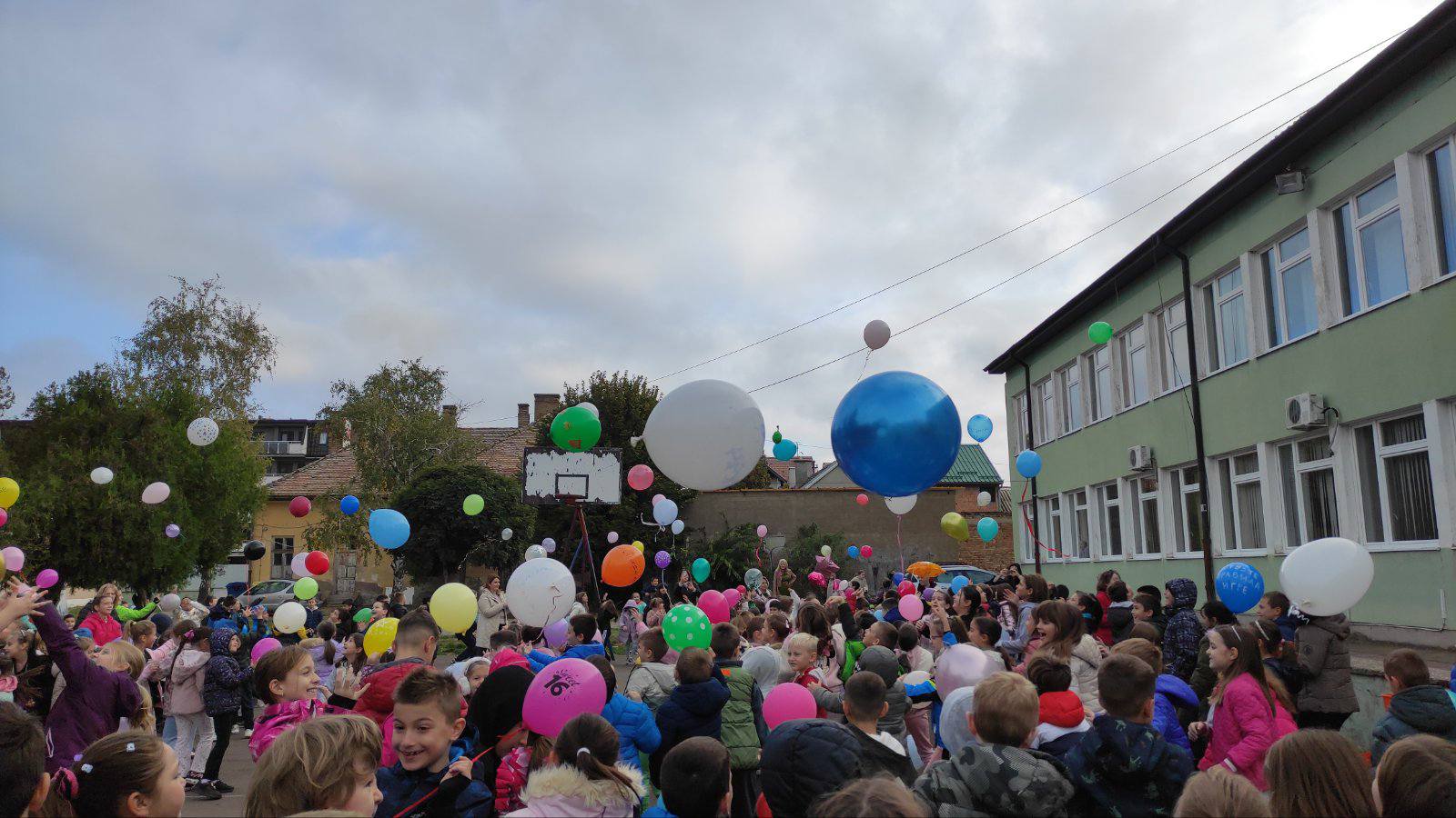 558474044 1284917373649425 7527672486518084374 n