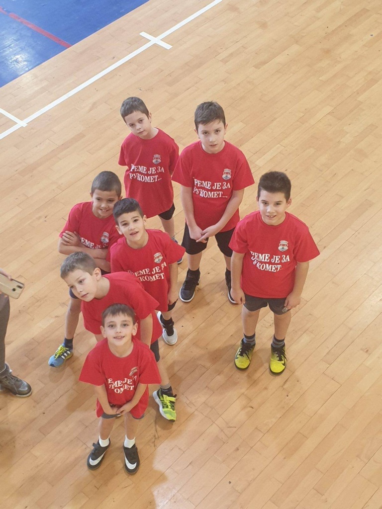 79997704 423836641828961 8433327156536279040 n